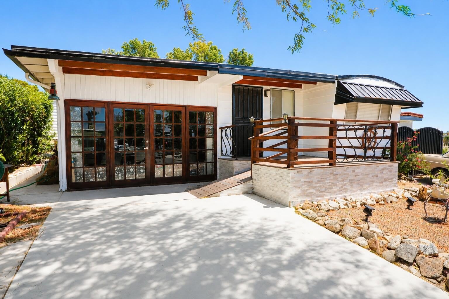 69360 Poolside Drive – photo 1 of 9