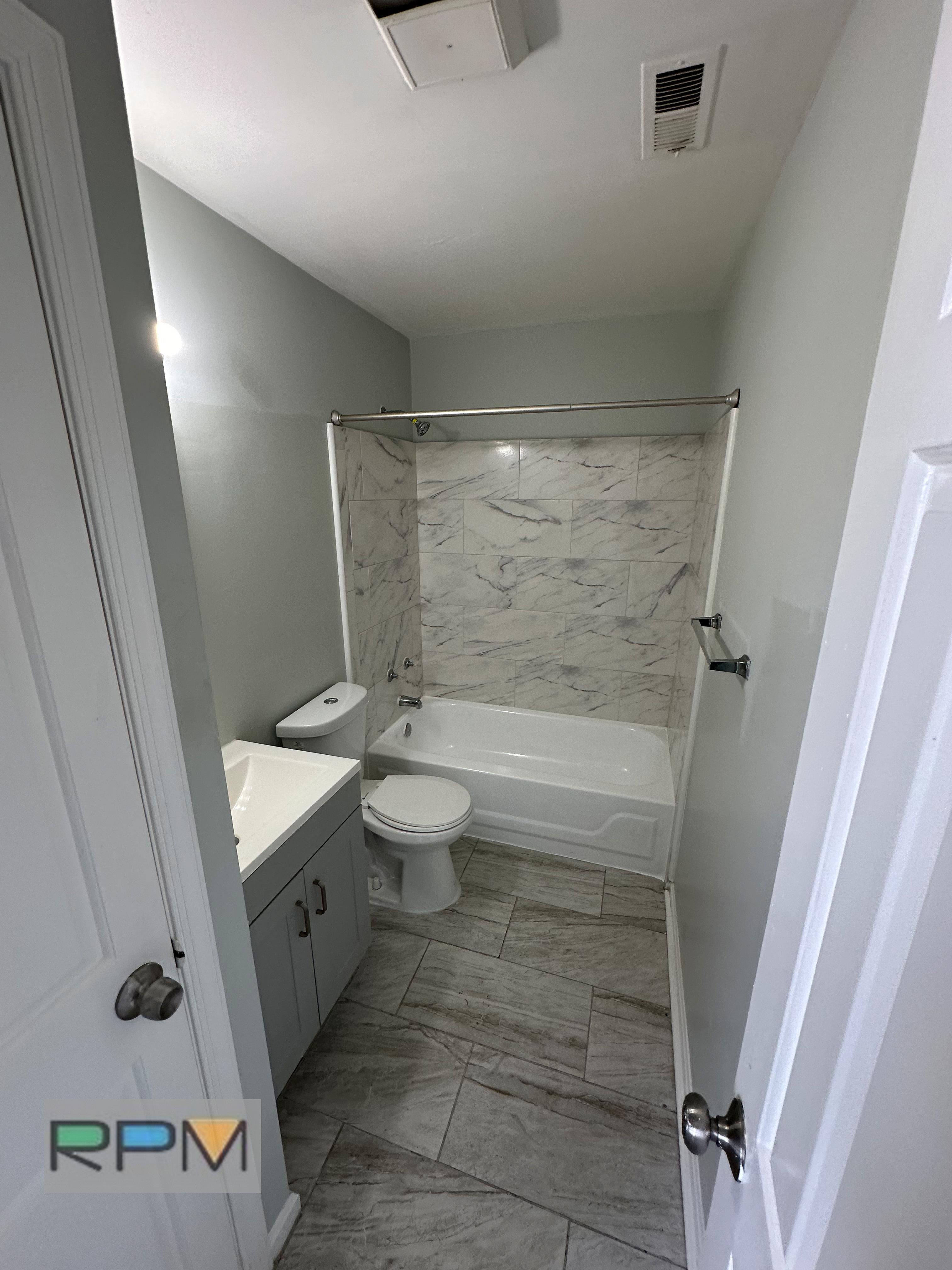 2413-3 Greenmount Ave – photo 1