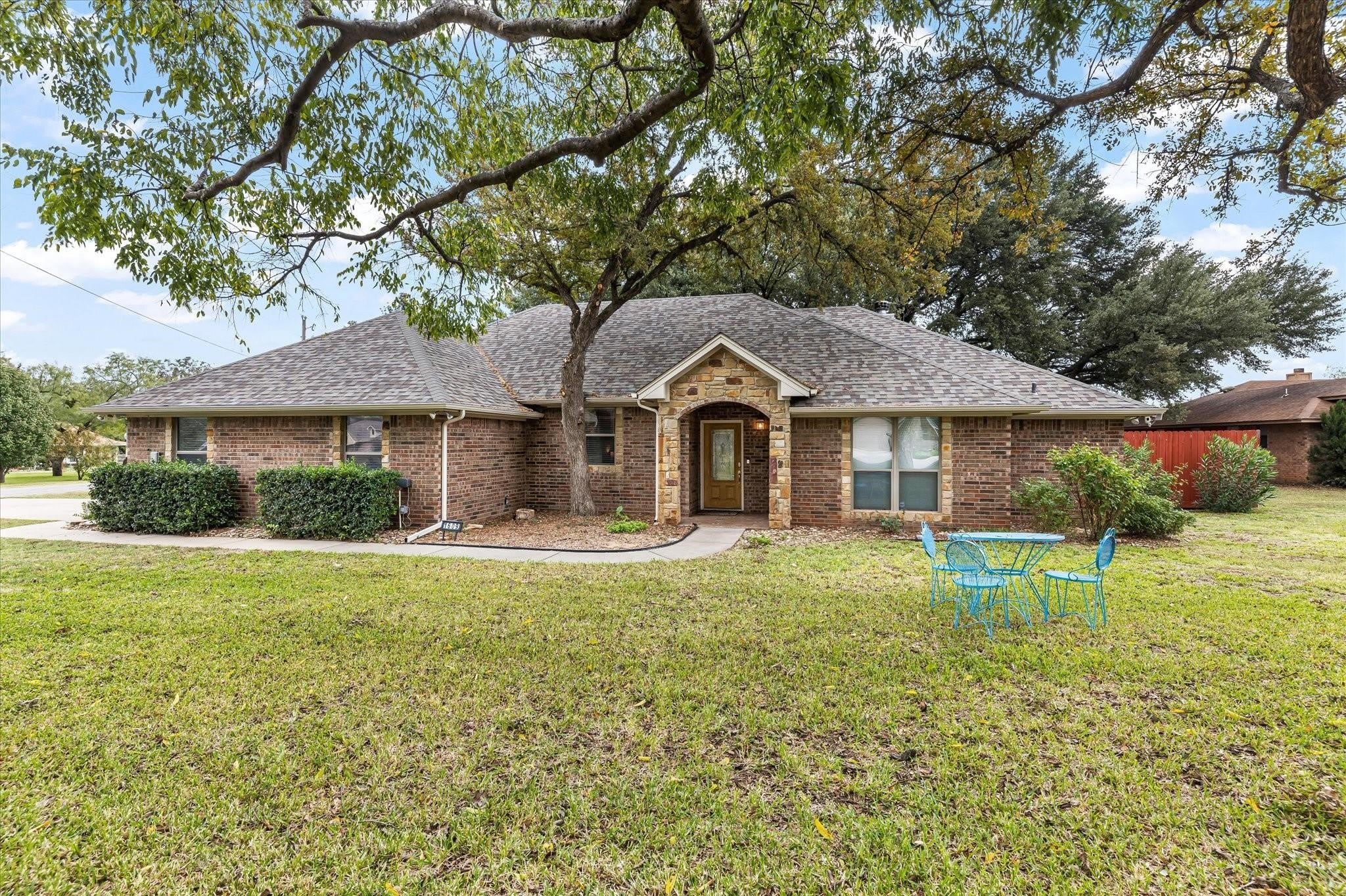 1609 CHEYENNE Trail – photo 1 of 33