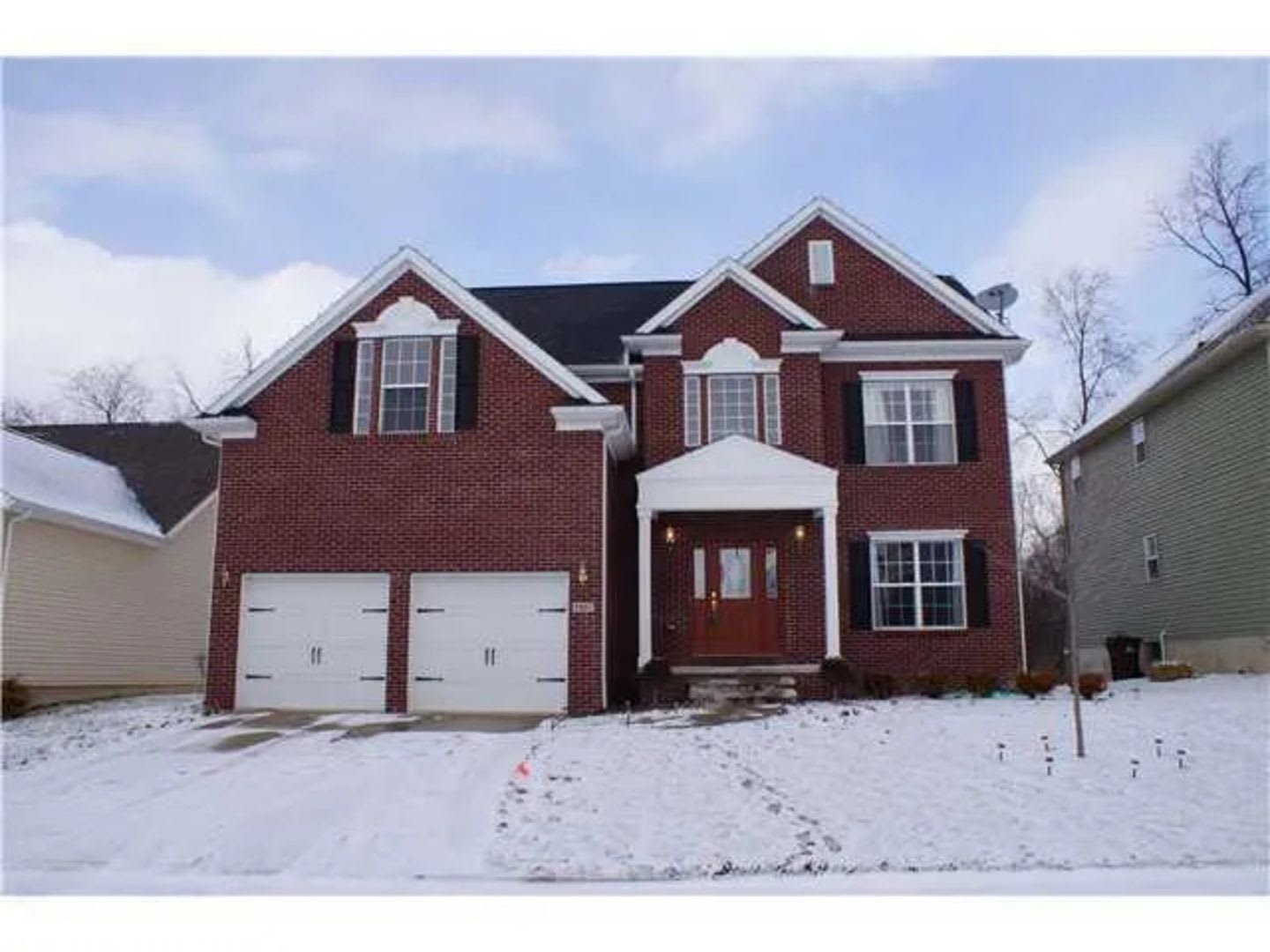 Spacious &amp; elegant 3BR home in East Lansing with perks, MSU – photo 1 of 20