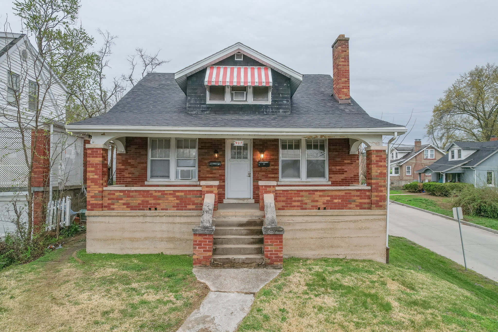 927 Washington Street A – photo 1 of 18
