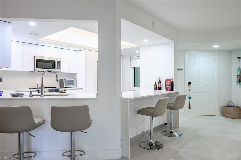 592 Beachwalk Cir – photo 1
