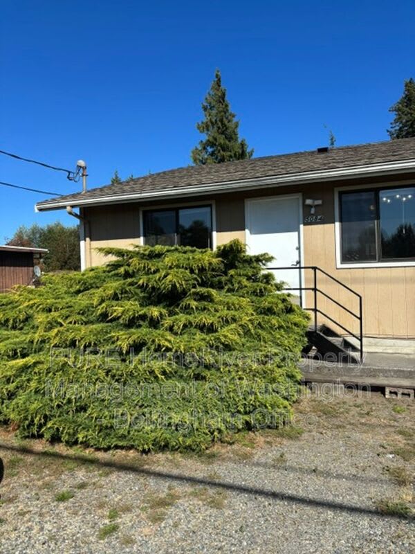 5084-5086 LaBounty Drive – photo 1