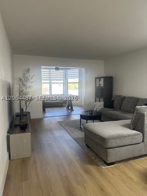 1401 NE 191st St – photo 1