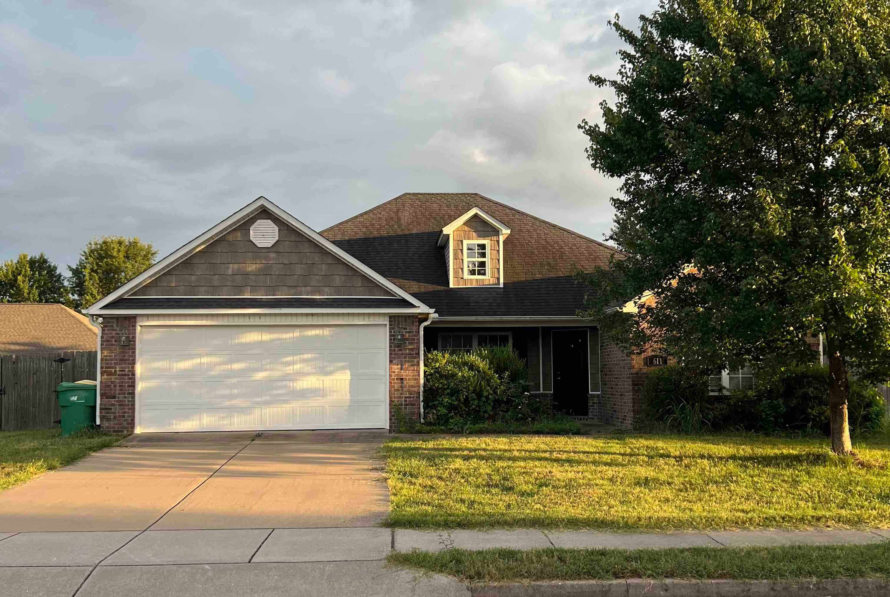 611 Spur Ln – photo 1