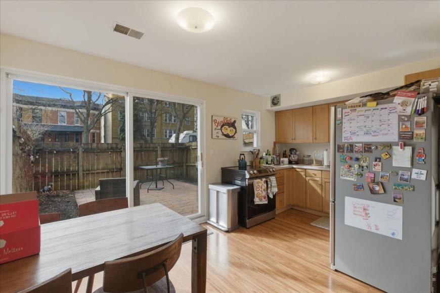 1631 Belle Plaine – photo 1