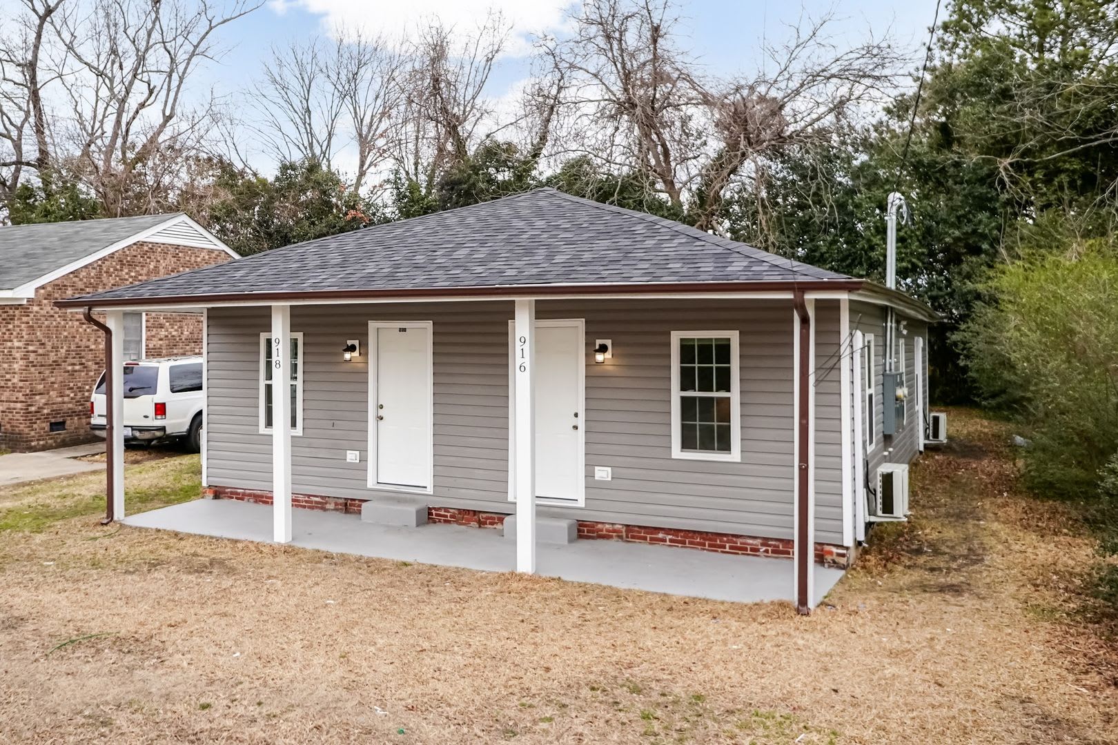 Completely Remodeled One Bedroom Home! – photo 1 of 18