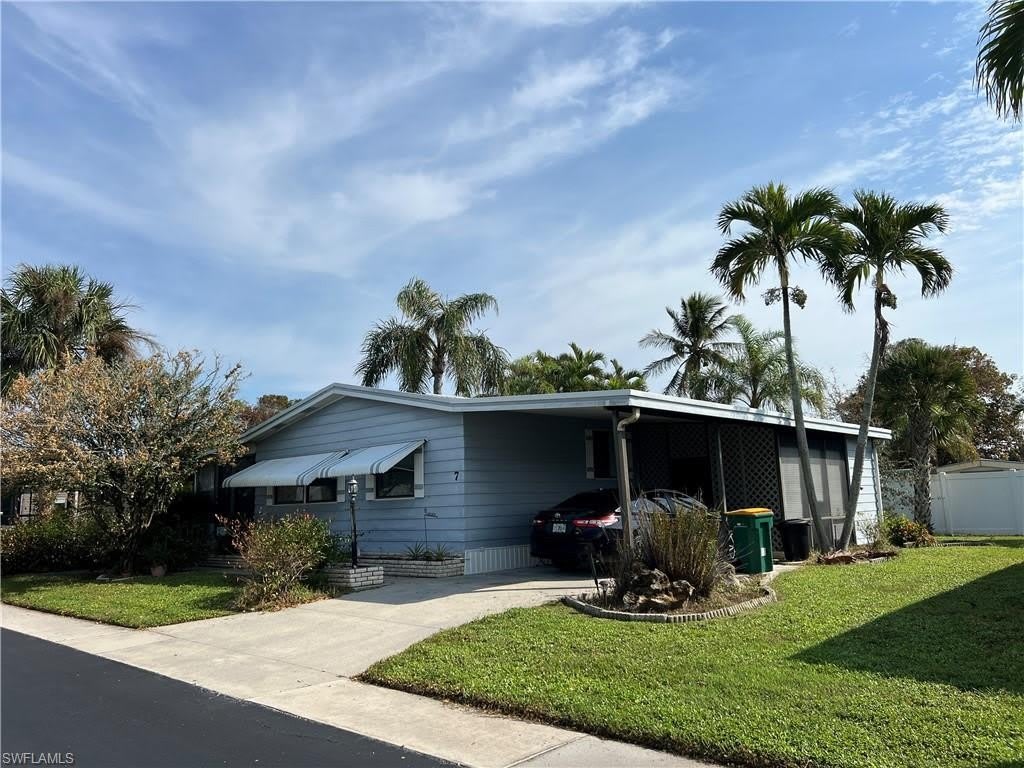 7 Oceans Blvd – photo 1