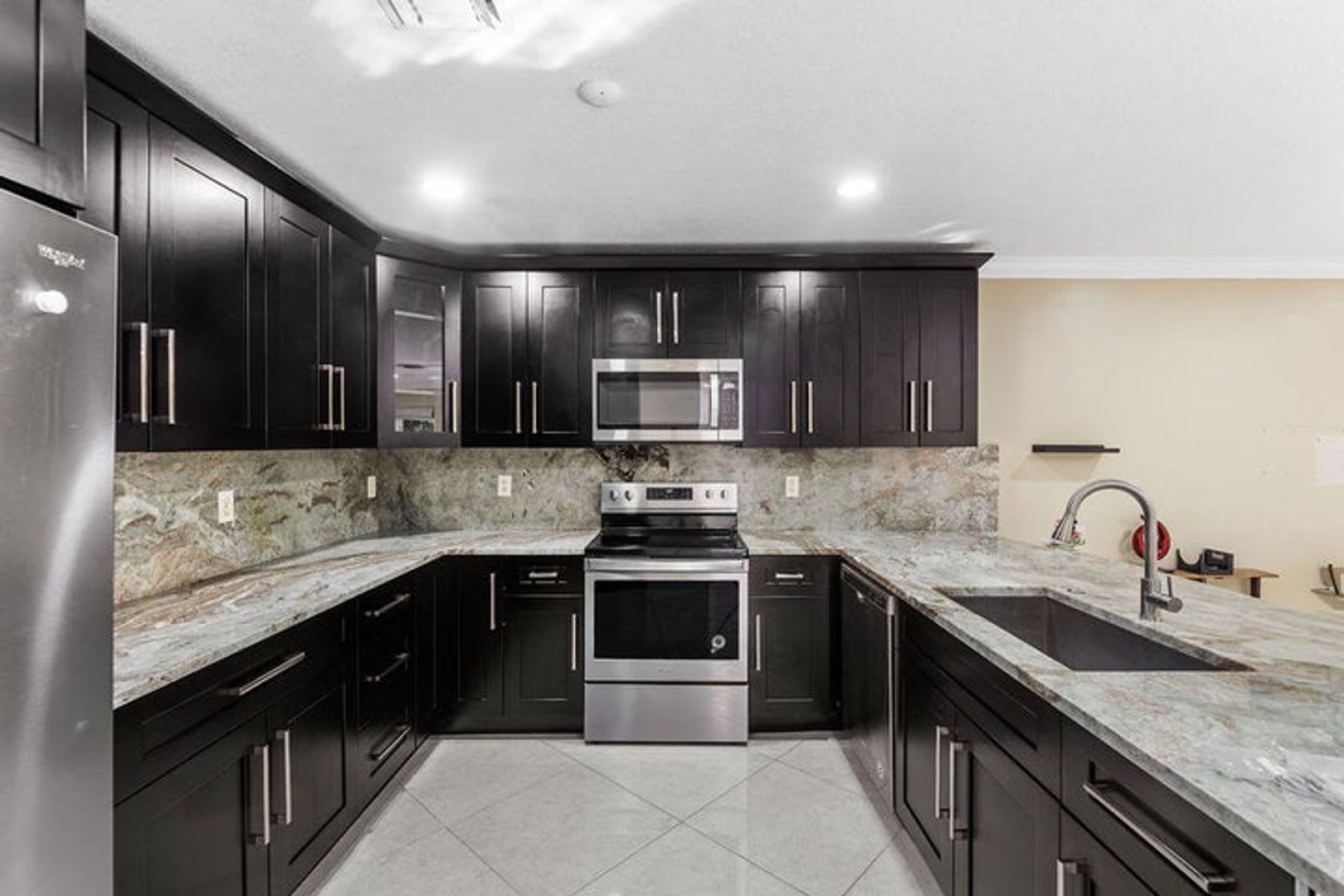 6384 Adriatic Way, West Palm Beach, FL 33413 – photo 1 of 21