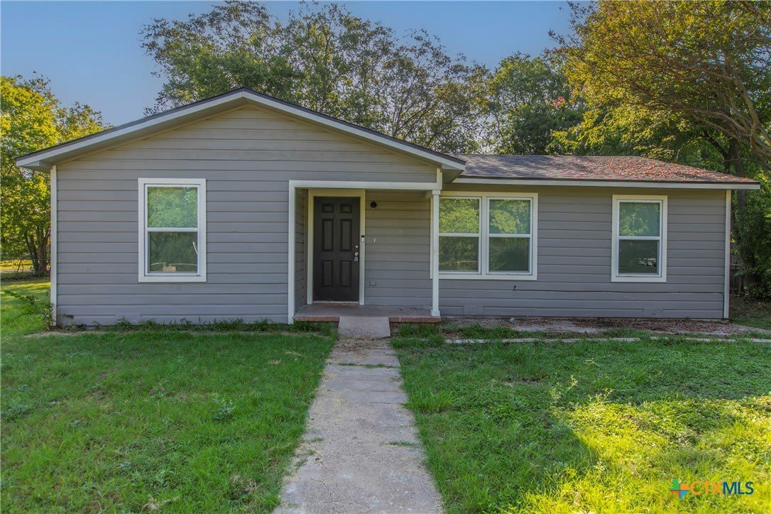 406 N 4th Street – photo 1 of 15