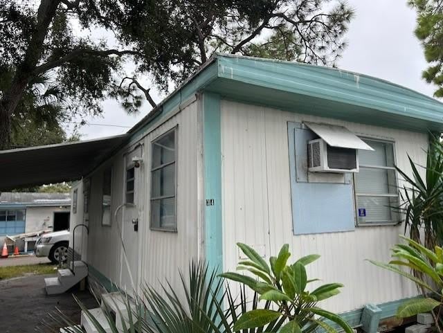 10720 54th Avenue N – photo 1 of 9