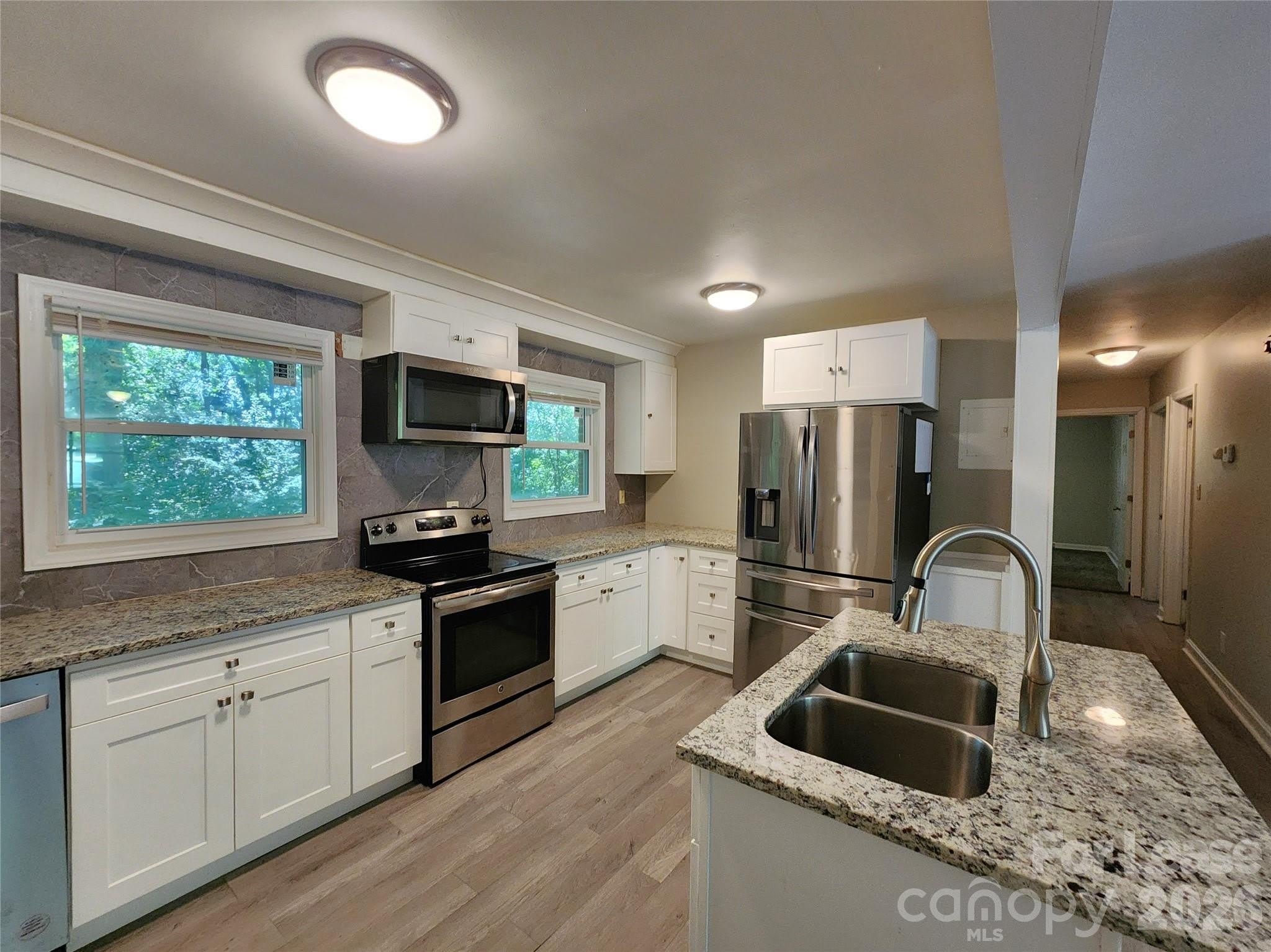 502 S Emerson Street – photo 1 of 17