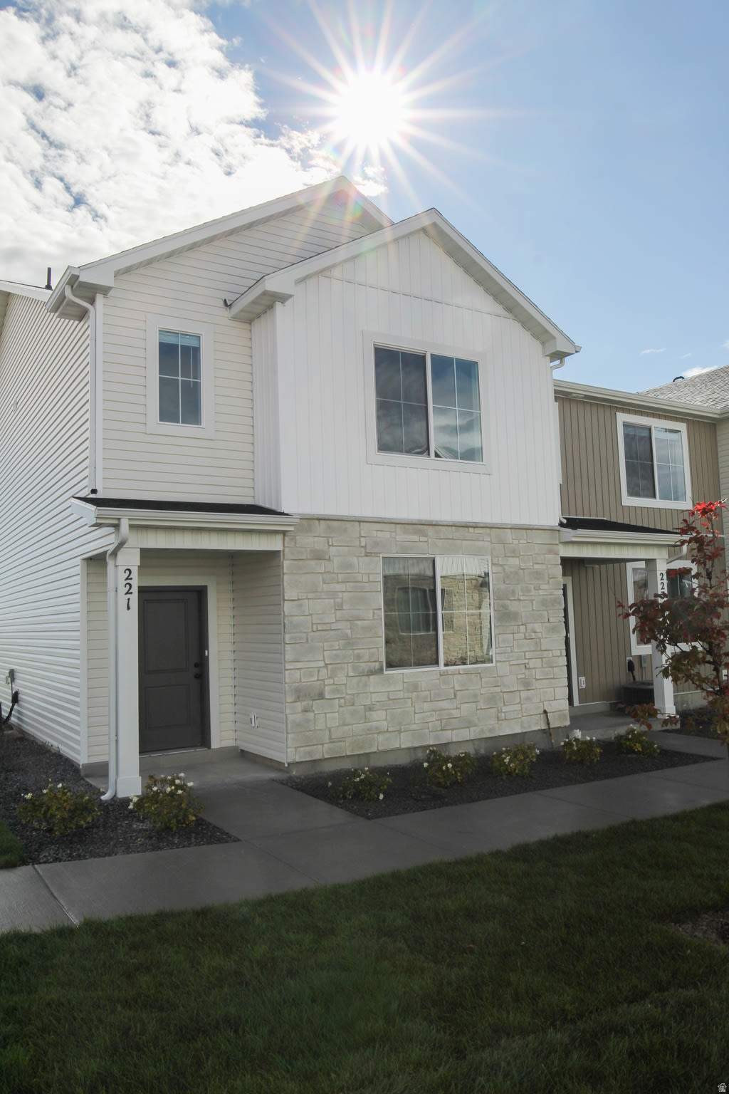 271 West 690 North – photo 1 of 11