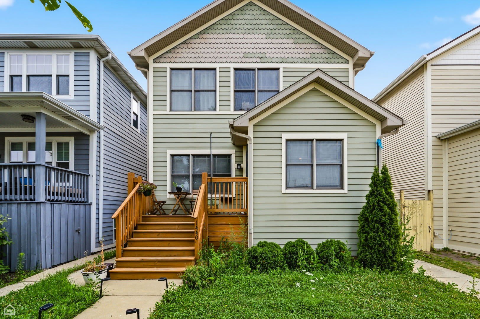 1440 Circle Avenue – photo 1