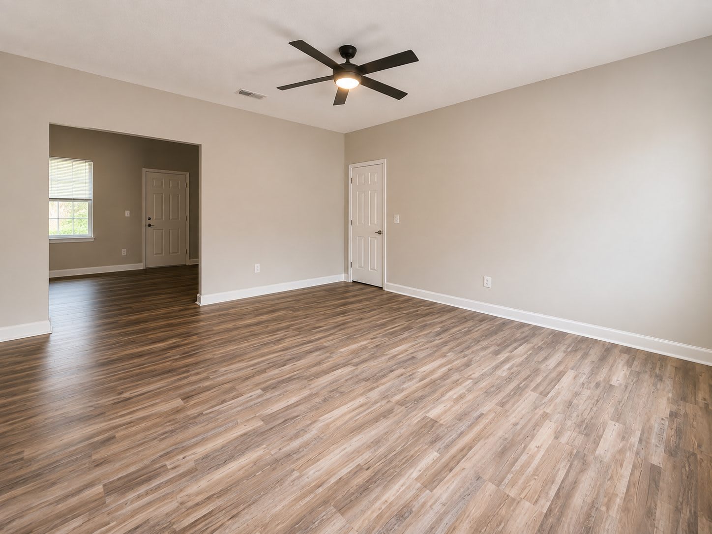 37851 Oxford Street – photo 1 of 7