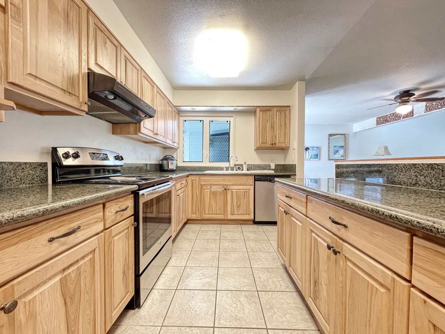 Kaneohe Townhouse with A/C – photo 1 of 17