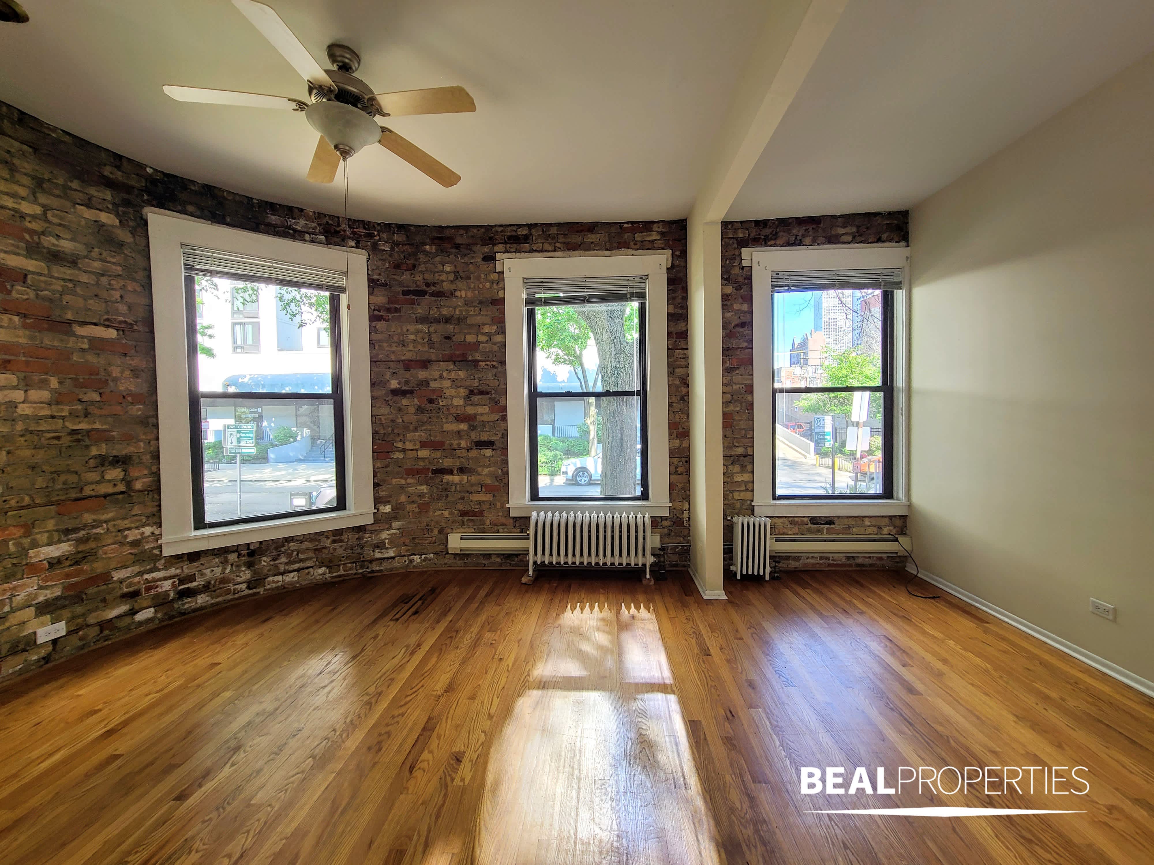1216 N Dearborn St – photo 1