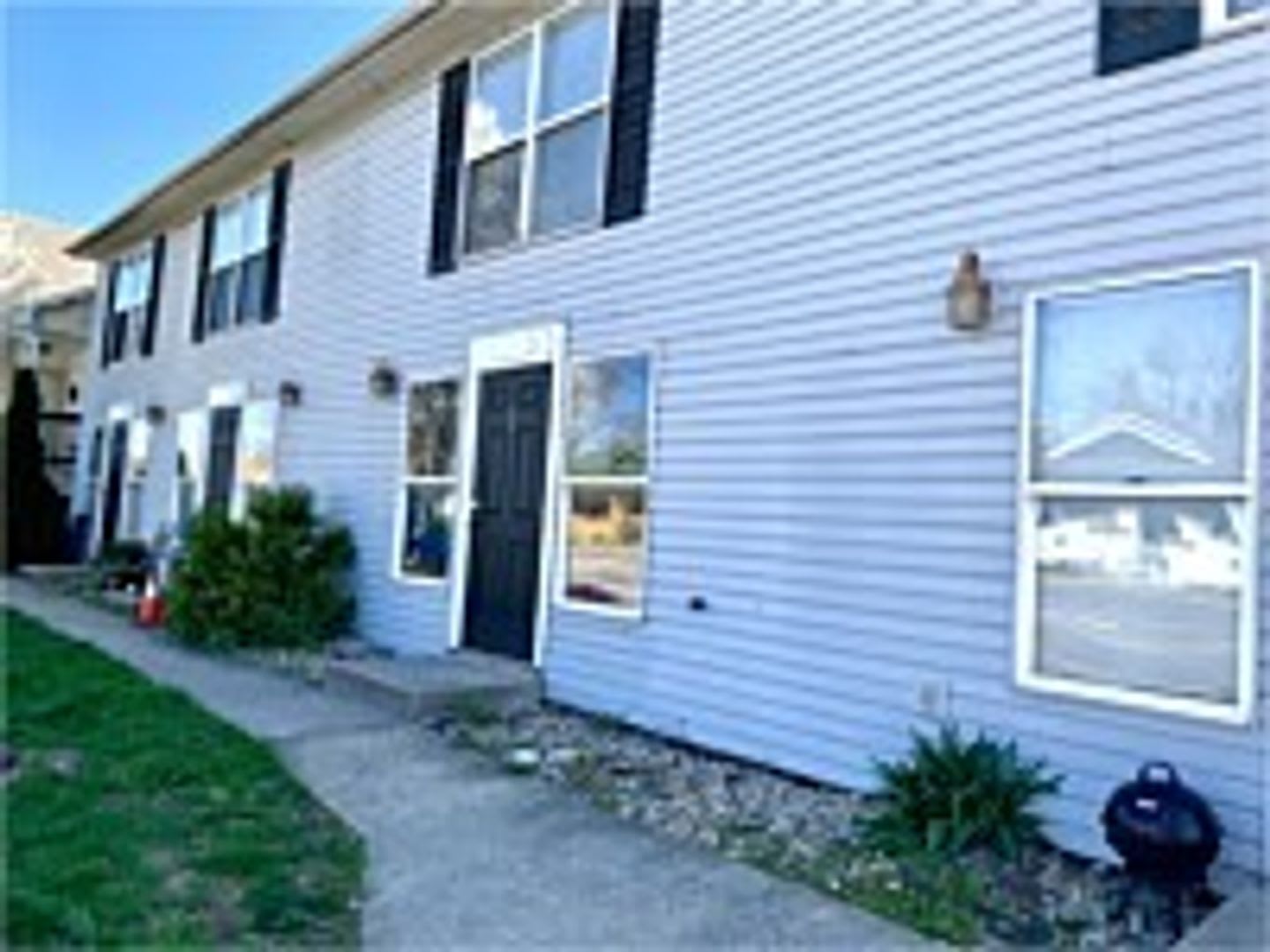 Cozy 2 bed unit available! – photo 1