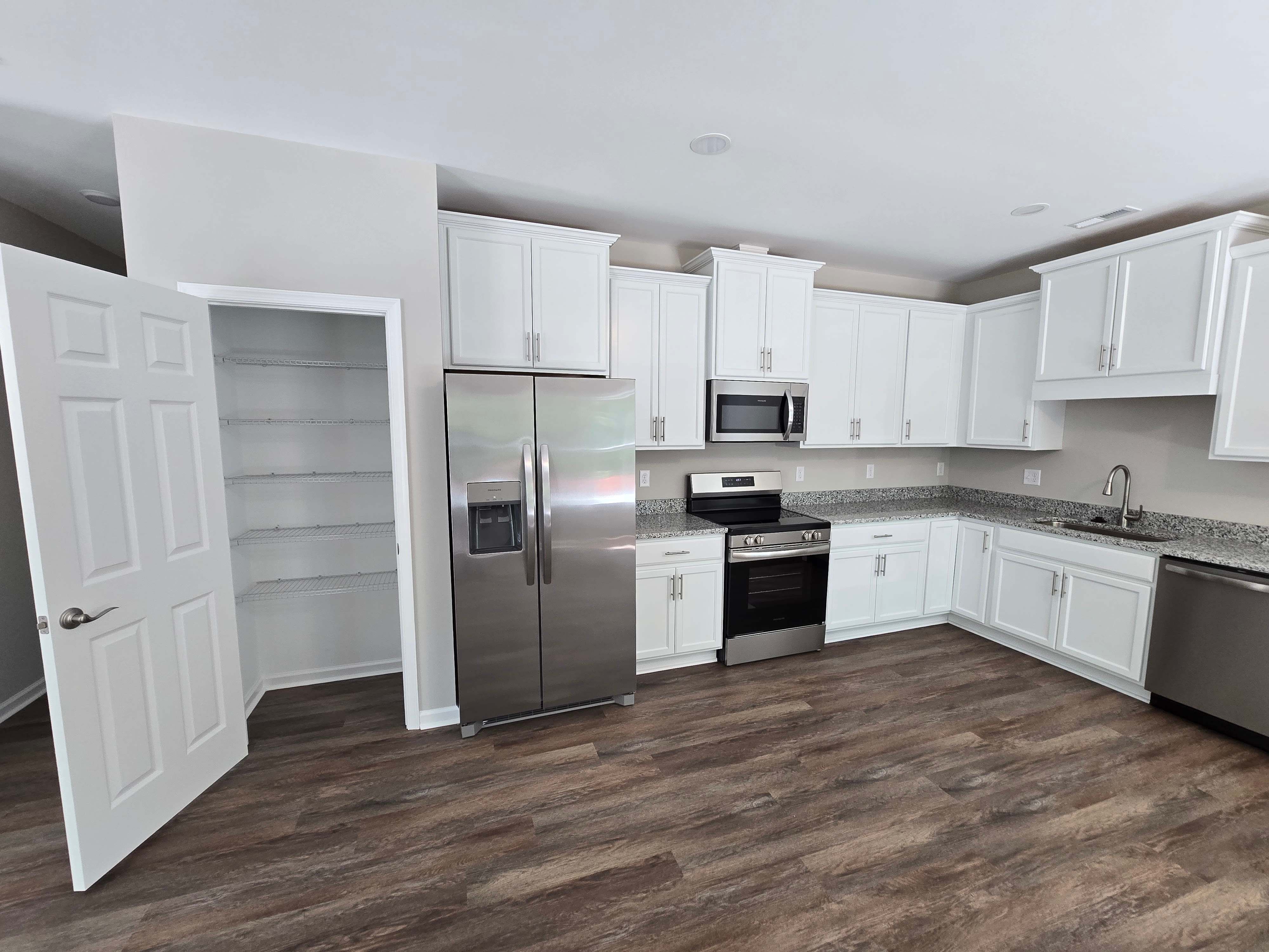 814-a Jackson Drive – photo 1