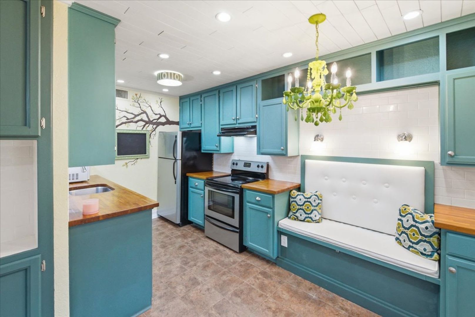 2 Bedroom Baylor Condo – photo 1