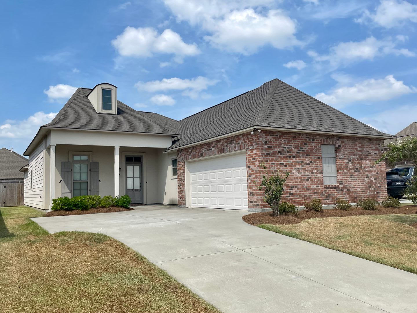 3 bedroom, 2 bath home plus an office! – photo 1