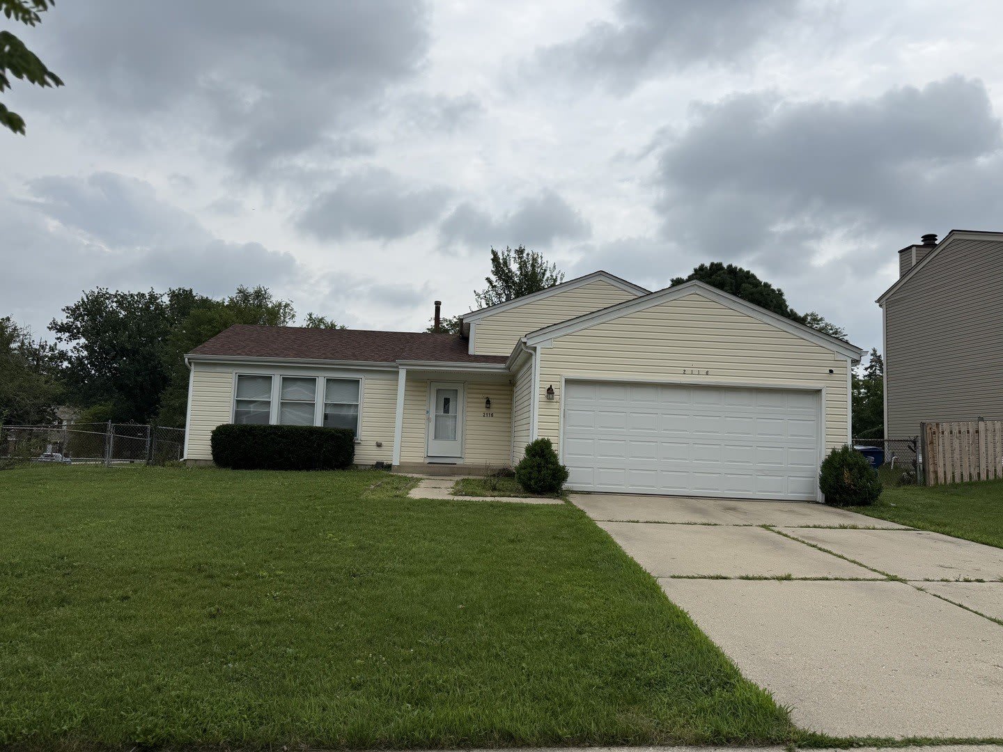 2116 Briar Hill Drive – photo 1