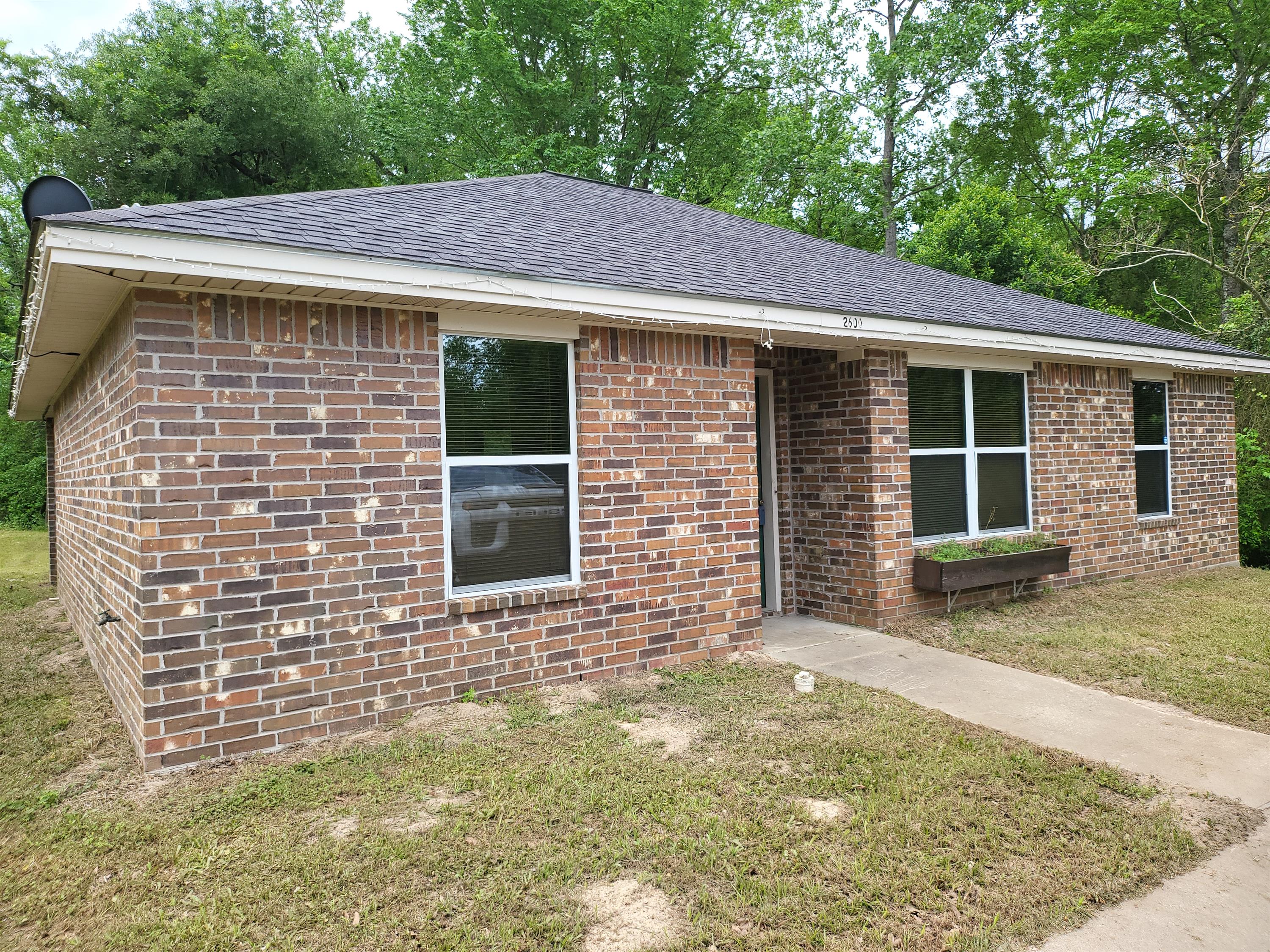 2600 Canyon – photo 1 of 21