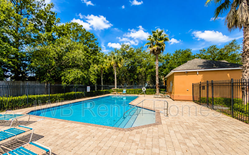 6869 Lake Mist Ln – photo 1