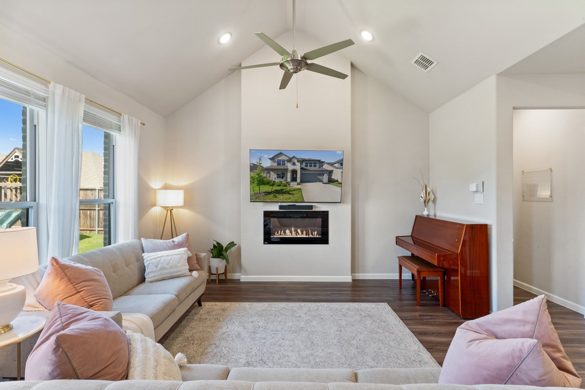 132 Chase Creek Drive – photo 1