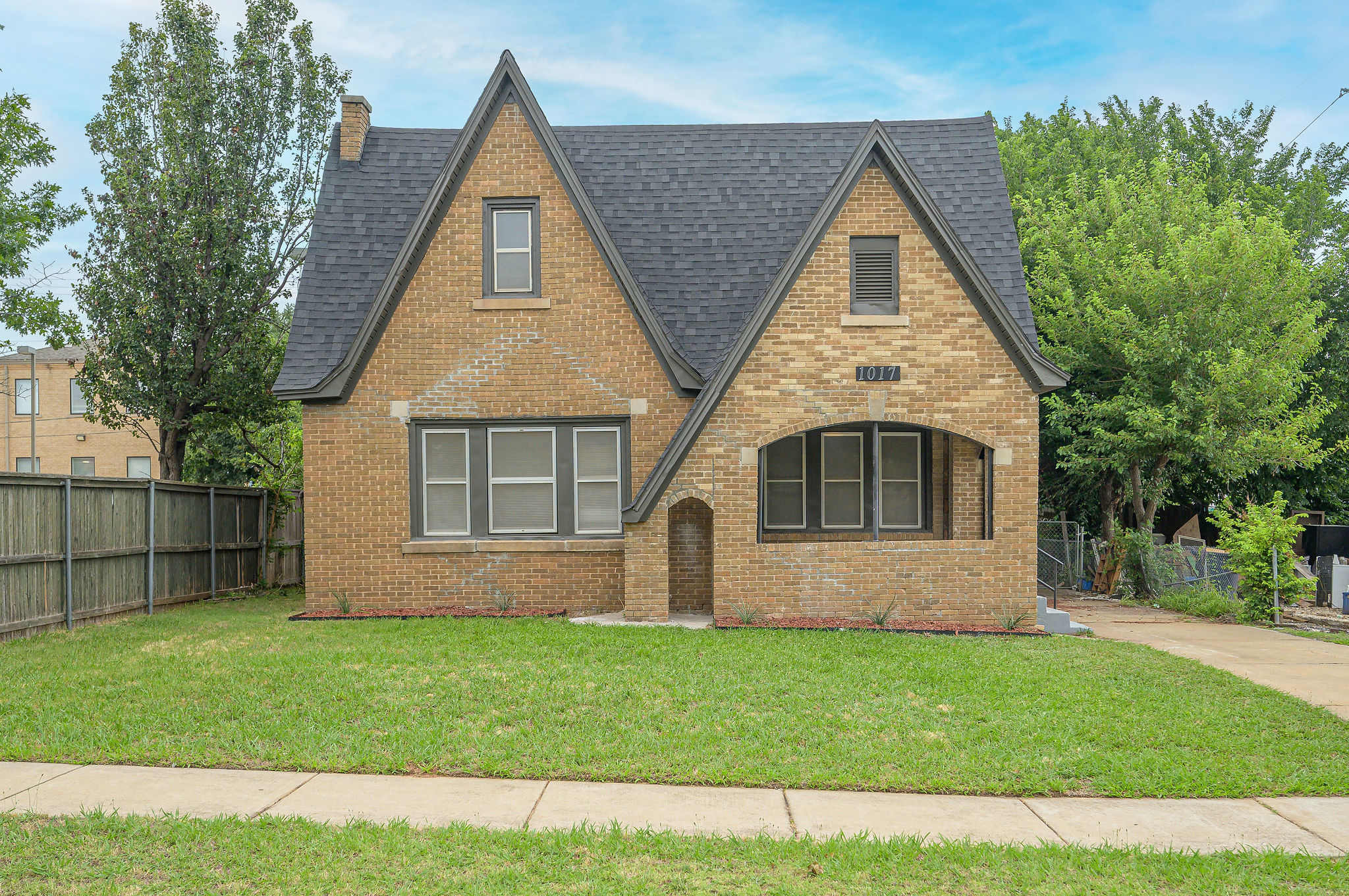 1017 Northeast 16th Street – photo 1