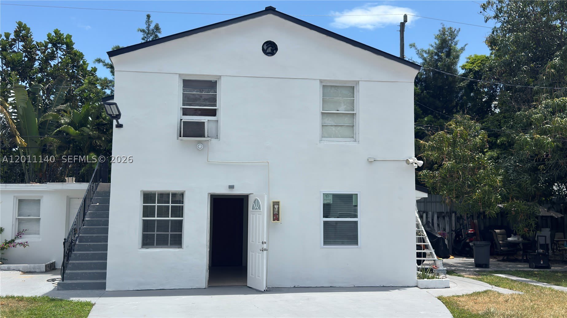 921 N 17th Ct – photo 1