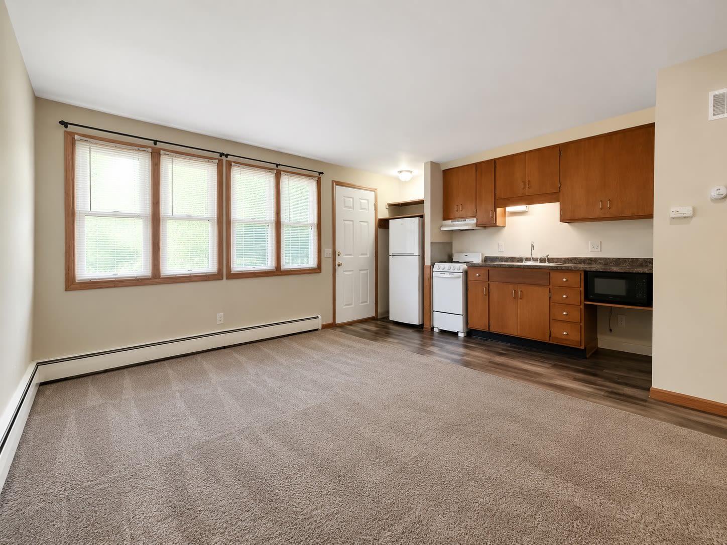 2180 2186 Allen Boulevard 2182 – photo 1 of 132