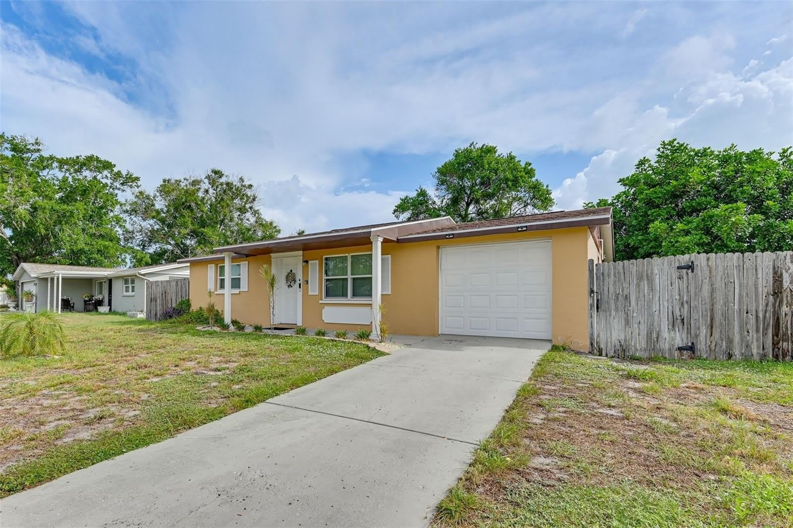 9746 LAKE CHRISE Lane – photo 1