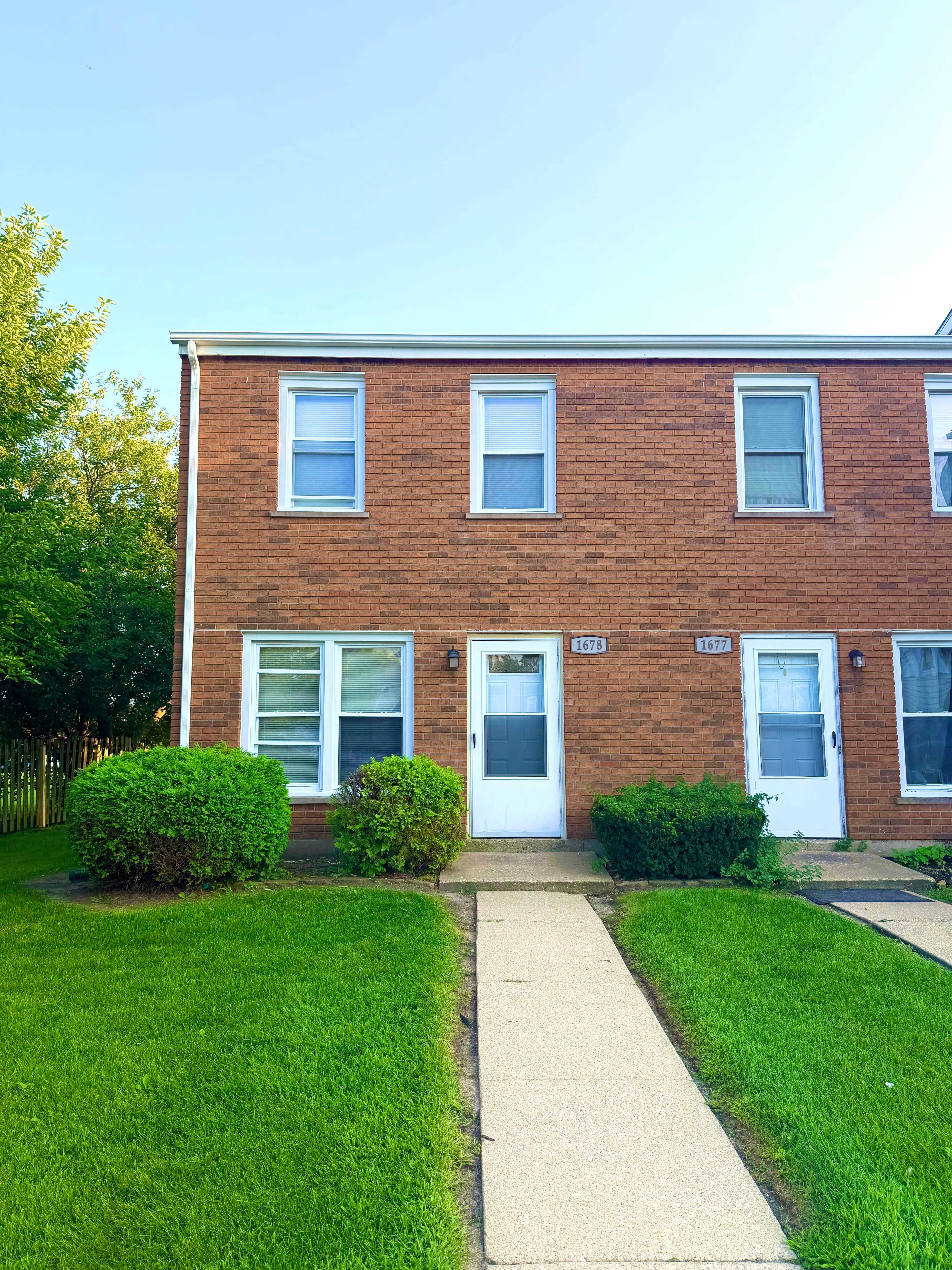 1678 Shamrock Court – photo 1