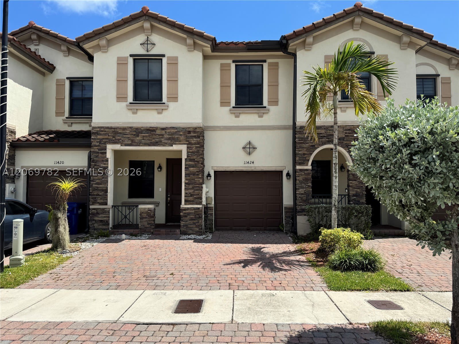 11424 SW 252nd St – photo 1