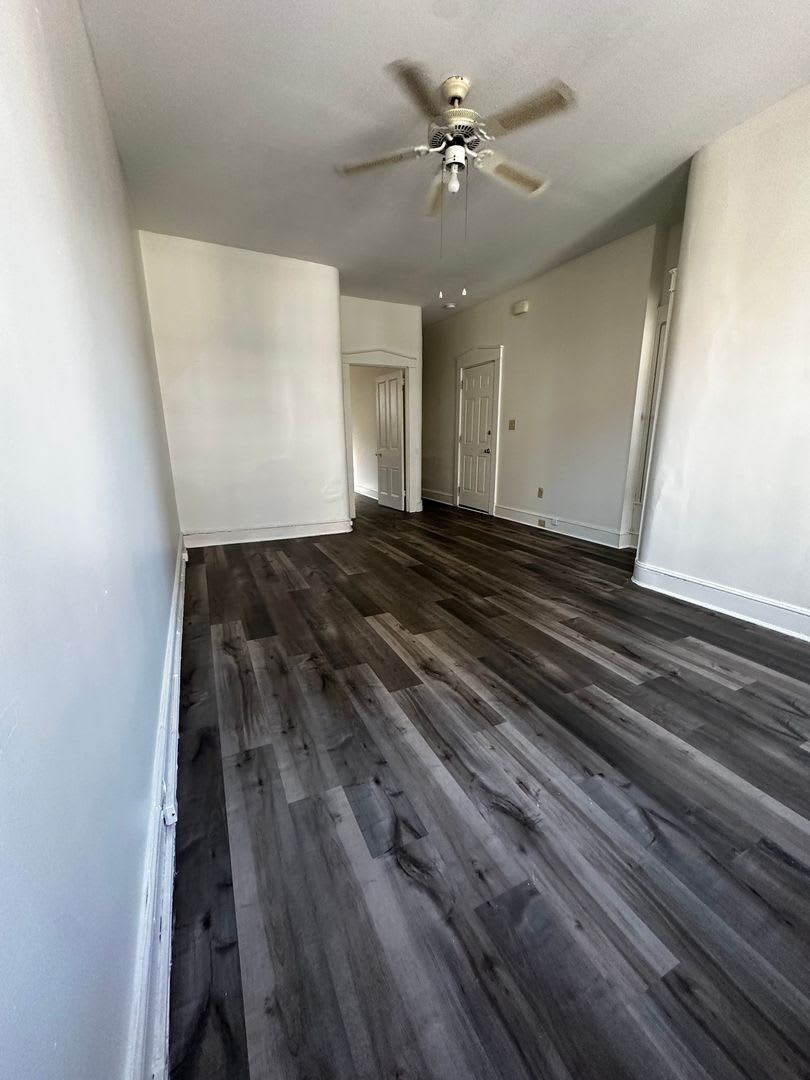 356 N. Queen St – photo 1 of 9
