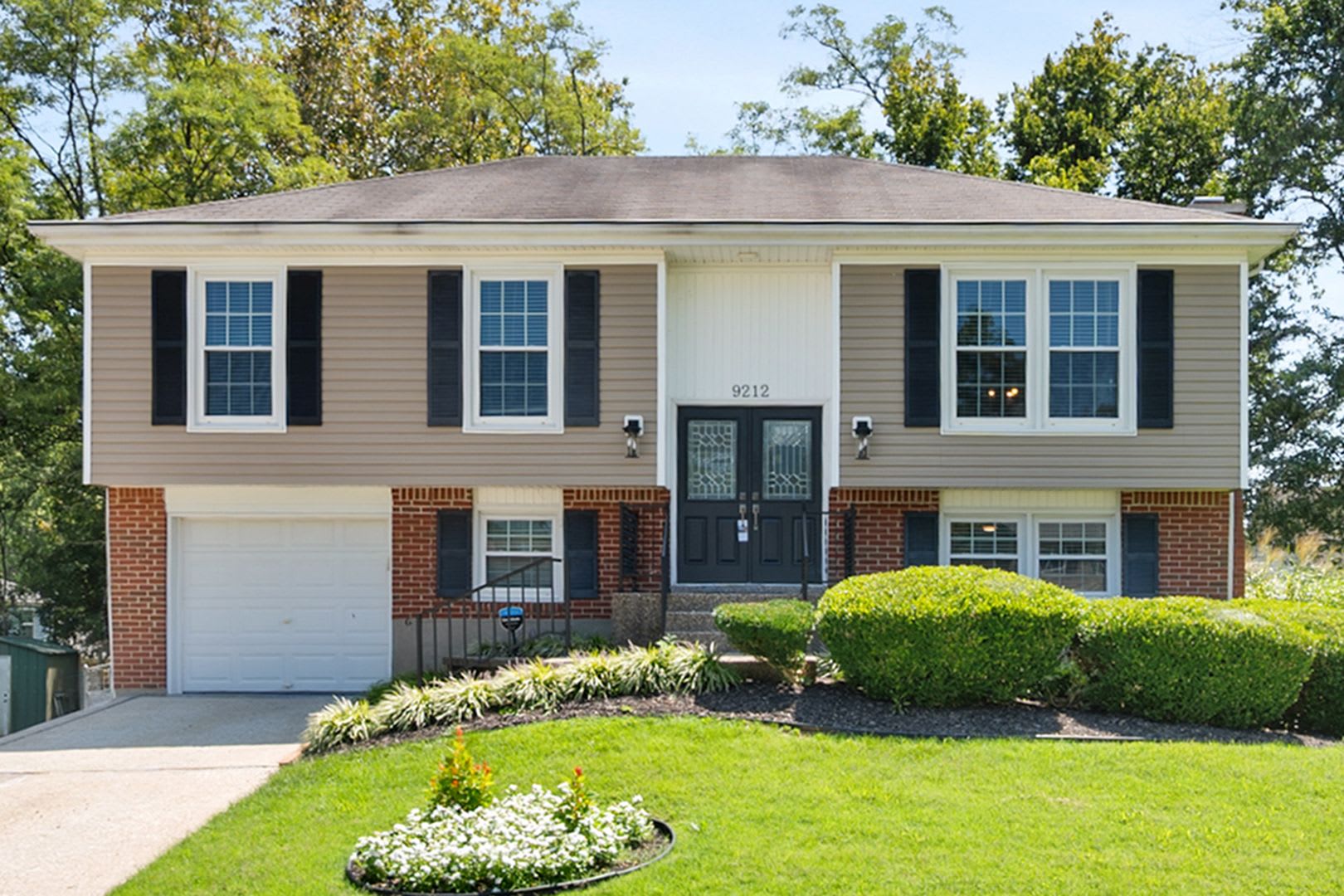 Charming 3-Bed, 2-Bath Single-Family Home on Quiet Cul-de-Sac – photo 1 of 35