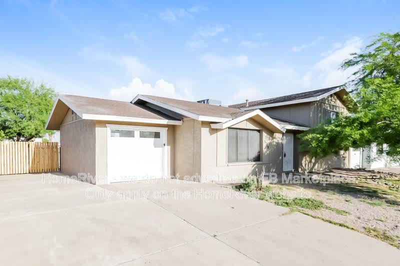 5758 N 42nd Ave – photo 1
