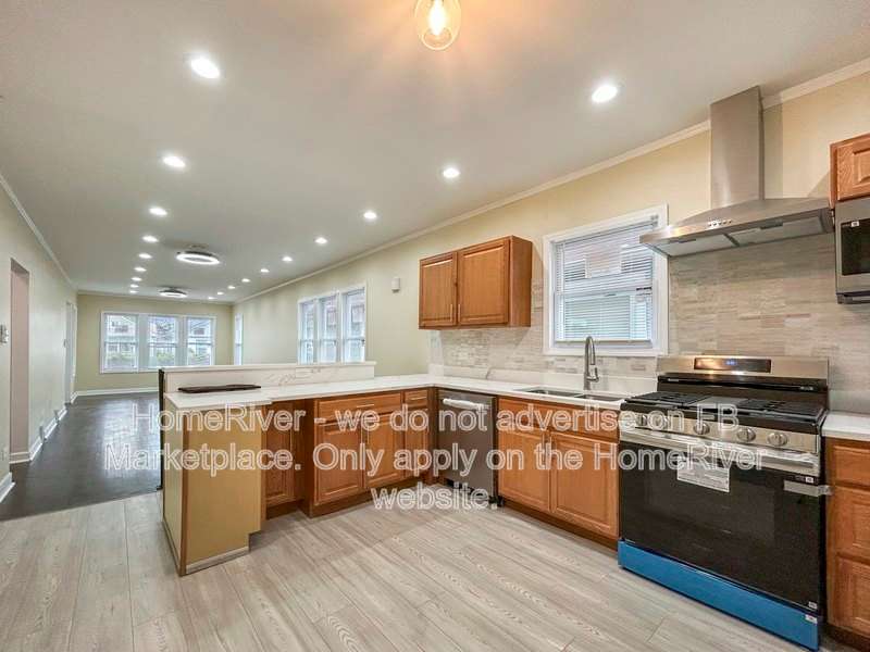 10046 S Perry Ave – photo 1