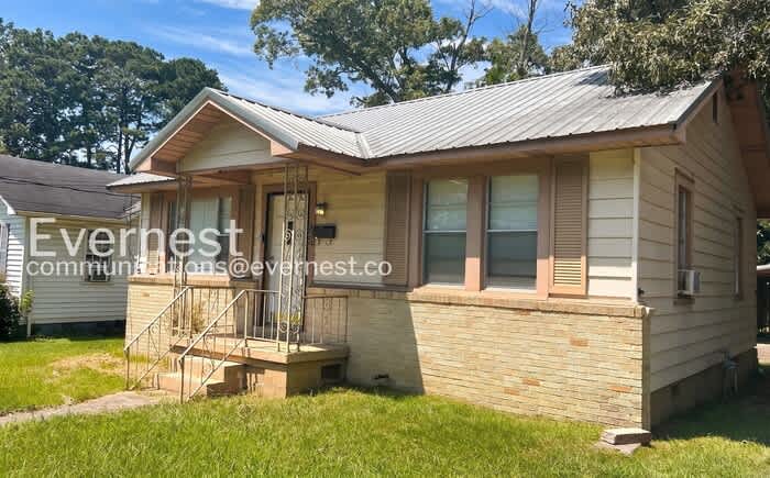 3611 Georgia Avenue – photo 1 of 15