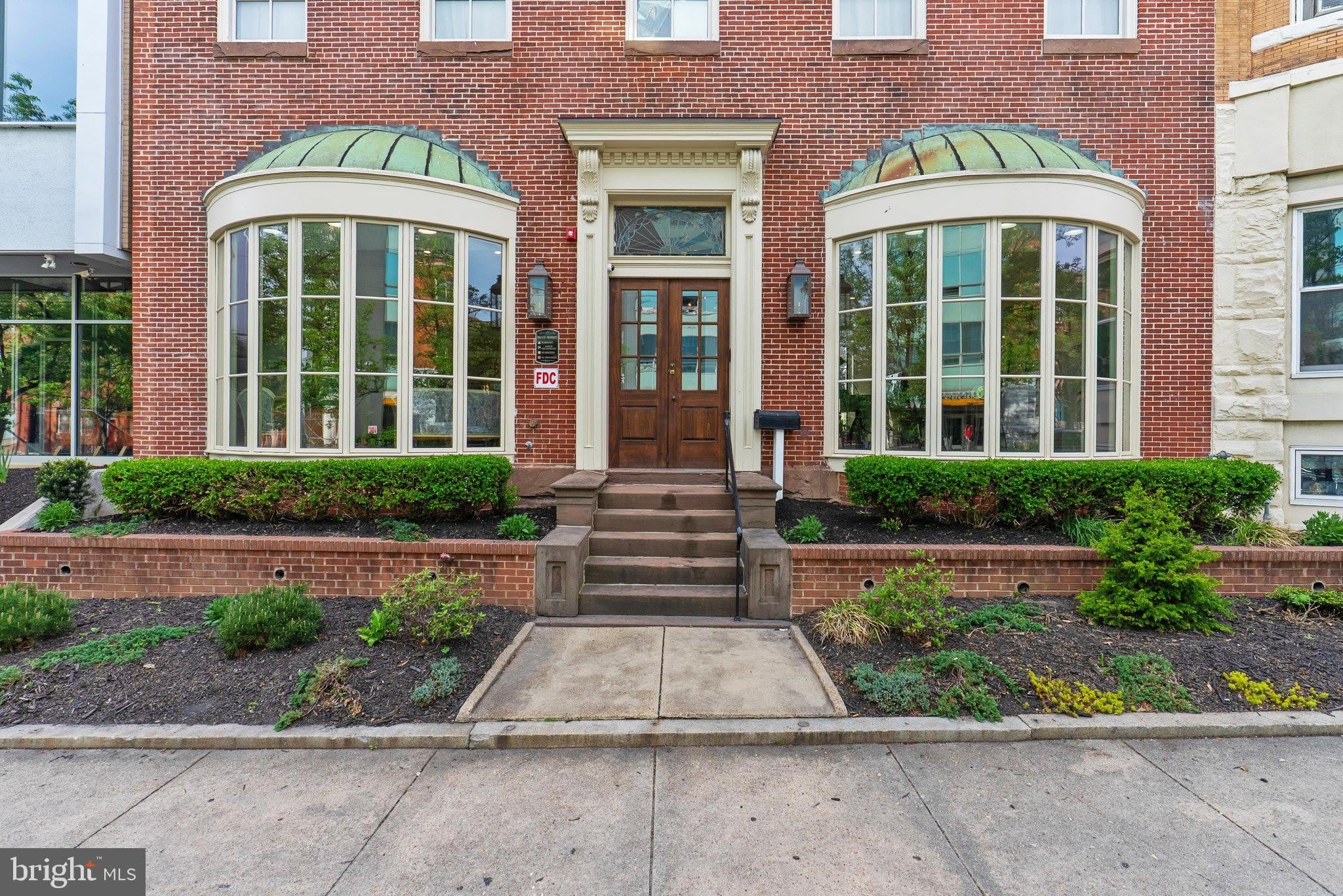 2220 N CHARLES Street – photo 1