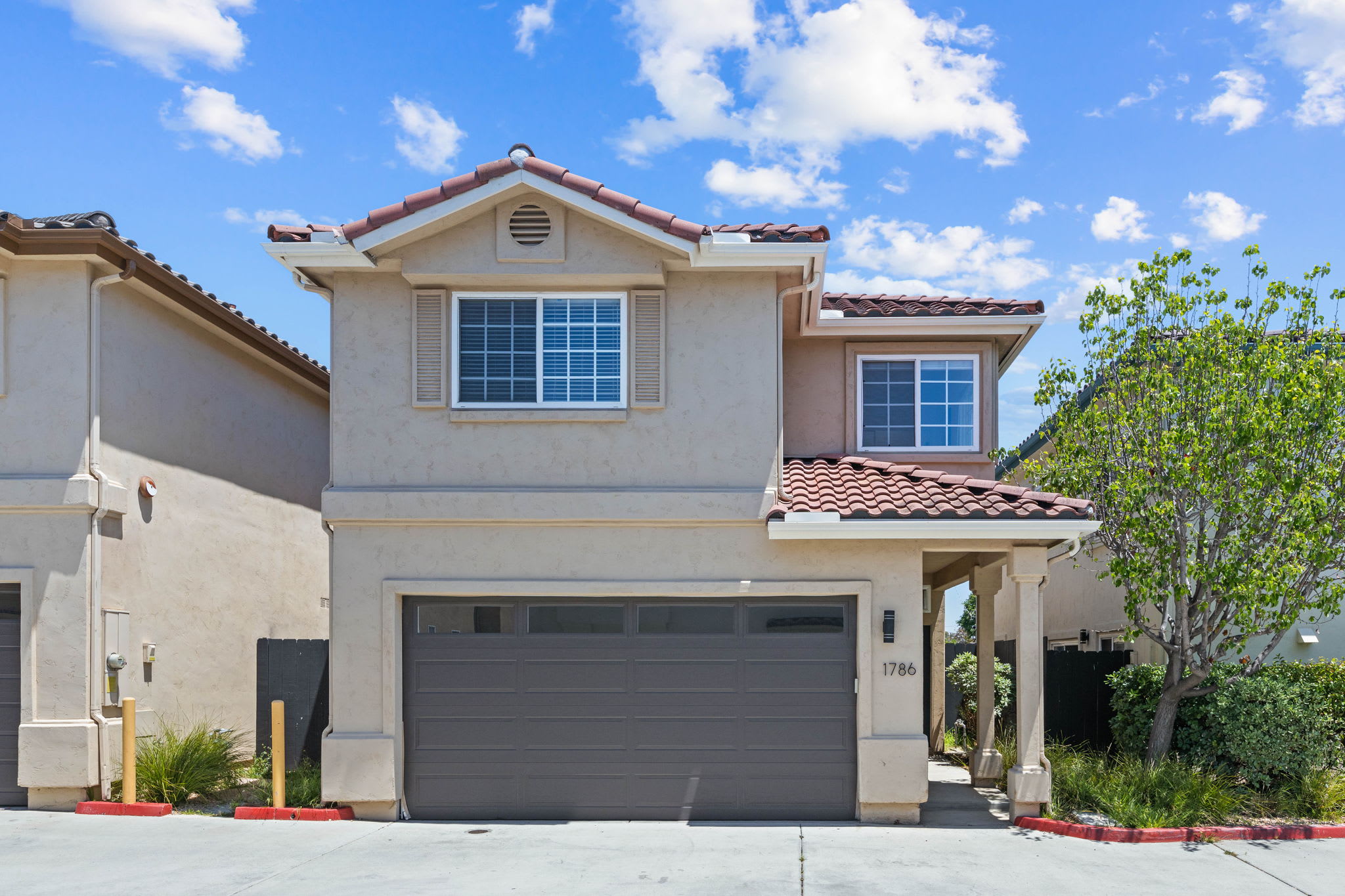 1786 Elm Ave – photo 1