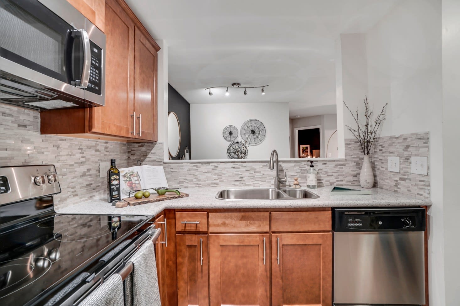 299 Pembridge Lane – photo 1 of 174