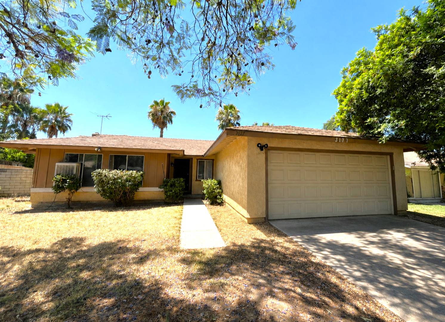 5 Bed 3 Bath In Highland Ca – photo 1