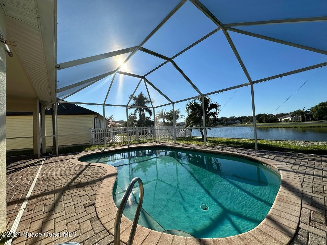 565 Limerick Drive – photo 1