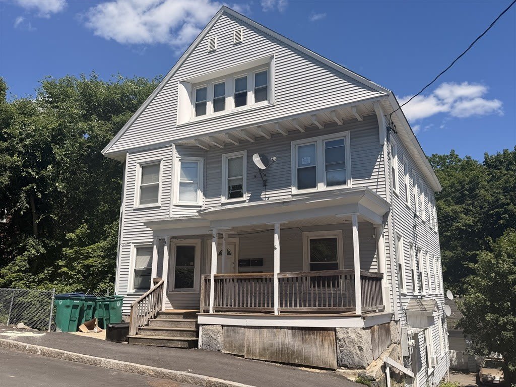 17 Bond St – photo 1 of 8
