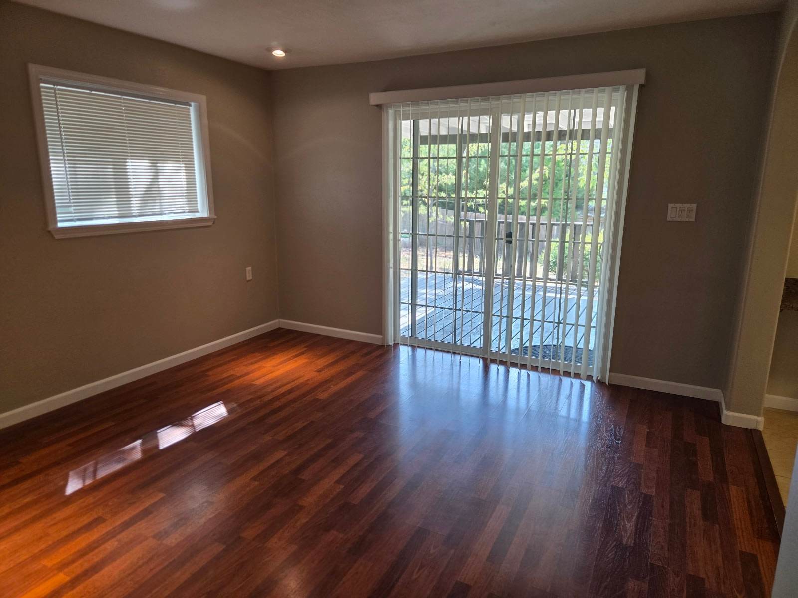 550 South 4th Street – photo 1 of 16