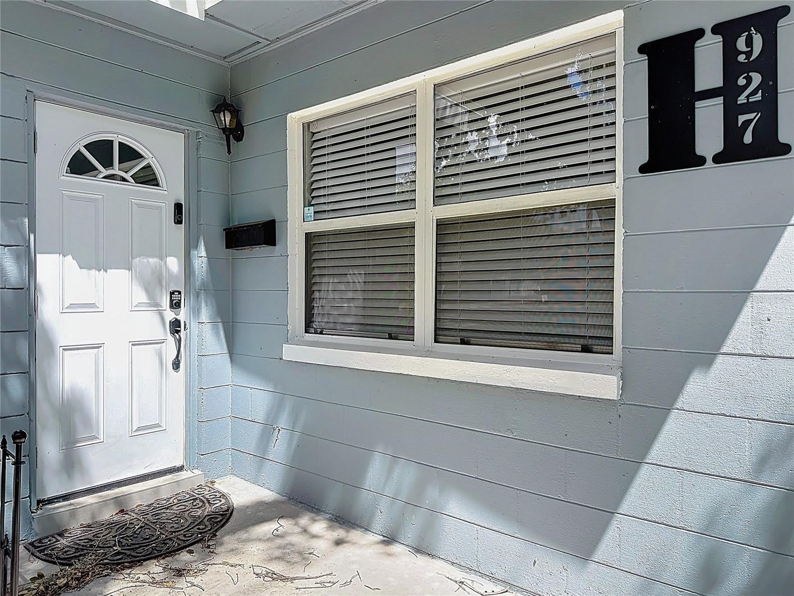 927 HOFFNER Avenue – photo 1 of 25