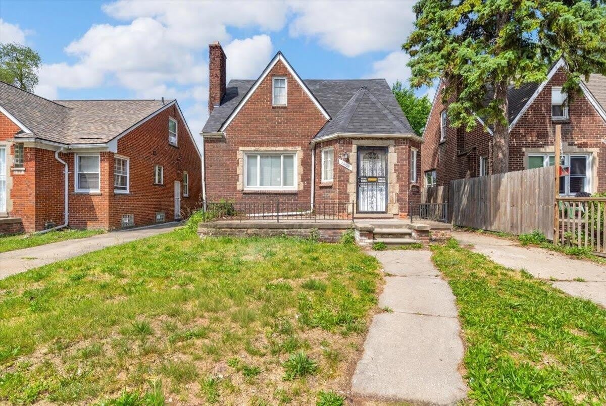 16639 Ward Street – photo 1 of 24