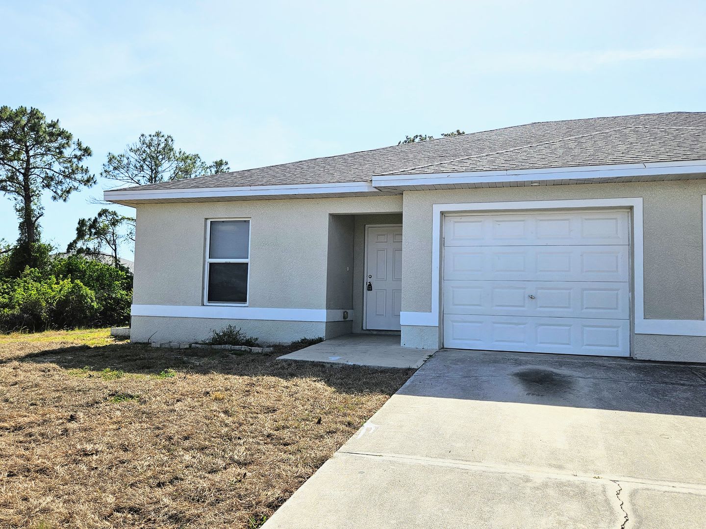 Well Maintained 3Br 2Ba W 1 Car Garage Attached Duplex Lawn Care And Salt Service Included Free Application – photo 1